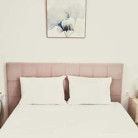 Georgia's Quality Parikia (Paros)